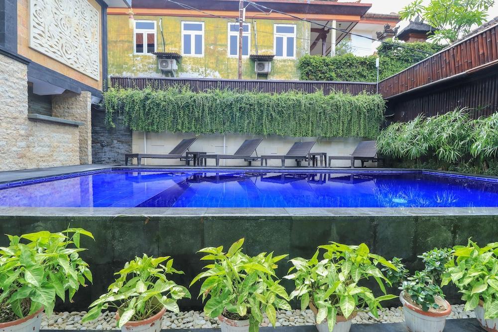 Отель D'Kubu Daje Bali Redpartner Кута Экстерьер фото